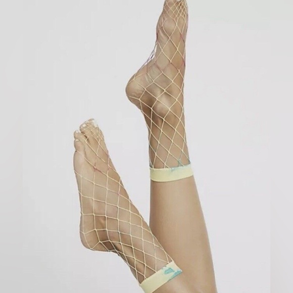 Free People Fishnet/Sheer Mesh Anklet Sock Set - Picture 6 of 7